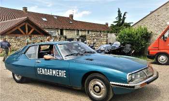 Puzzle 12027 - CITROEN SM GENDARMERIE