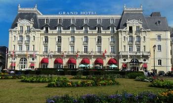 Puzzle 11887 - Grand Hôtel Cabourg