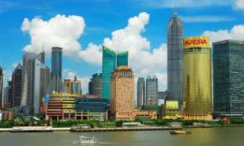 2325 | Shangaï - Baie de Pudong - Un panorama splendide sur la baie de Pudong depuis cette rive aux bâtiments modernes qui n'ont rien à envier aux occidentaux.