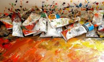 2836 | Tubes de couleurs - Quand l'oeuvre picturale, les tubes de peinture et la palette...deviennent
de l'art ensemble et à part entière.