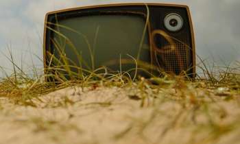 3838 | Télé dans le sable - 