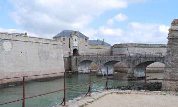 11058 | La citadelle de Port Louis - en bretagne