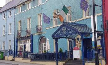 10988 | Maisons typiques en Irlande - Maison bleue irlandaise - ce n'est pas celle de Maxime Leforestier !