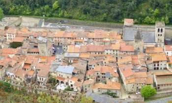 5709 | Villefranche-de-Conflent - Les toits du village (66223) vus du Fort-Libéria
