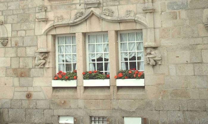 puzzle une façade bretonne, une façade typiquement bretonne à Roscoff 29230