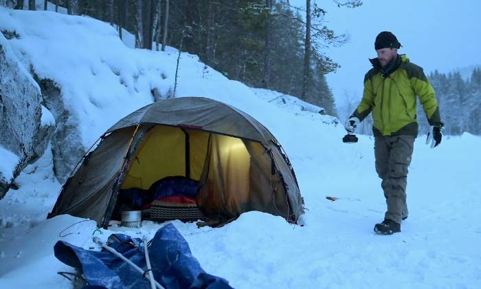 puzzle camping en hiver, 