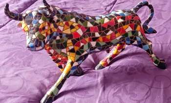 9940 | taureau en mosaïque - un taureau tout en mosaïques