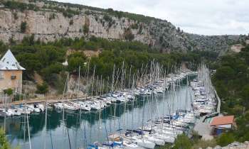 Puzzle 10803 - Les calanques