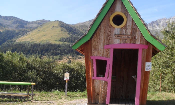 puzzle la maison de fées, la maison des fées en montagne