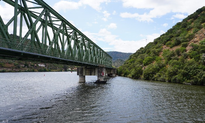 puzzle Le Douro, Ligne de chemin de fer traversant le Douro