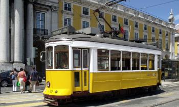 10546 | tram à LISBONNE - Pittoresque et bien utile