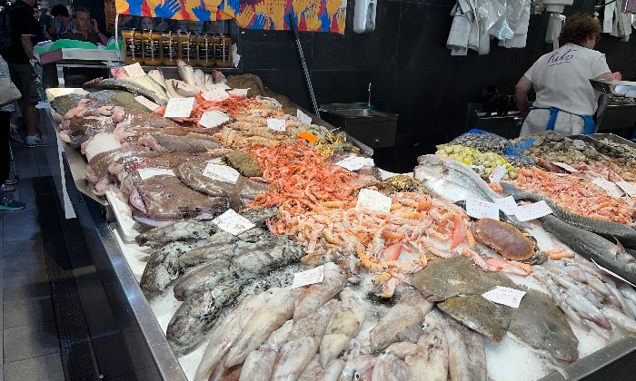 puzzle Marché aux poissons, Un des nombreux étals à Tarragone